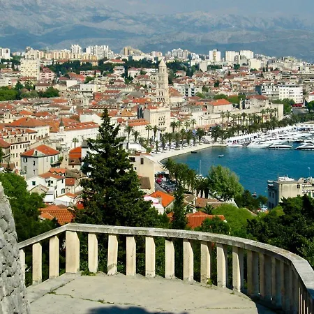 Pensionat Attractive In The City Center Split
